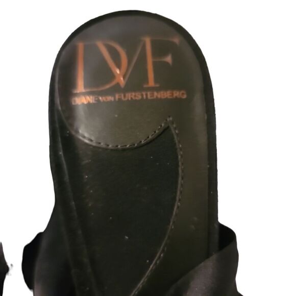 DVF Black Suede Lace Up Heels Size 7M - Picture 9 of 9